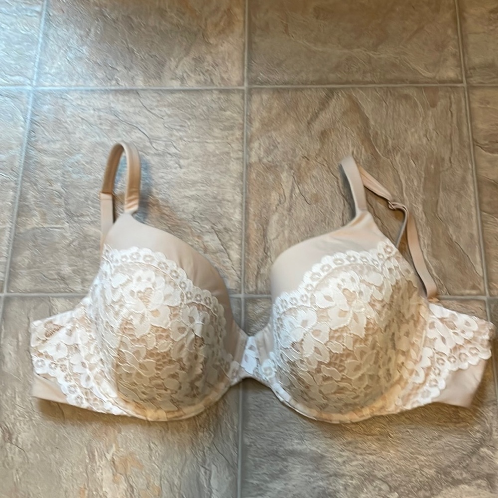 Victoria’s Secret Bra - Body by Victoria Lined Perfect Coverage